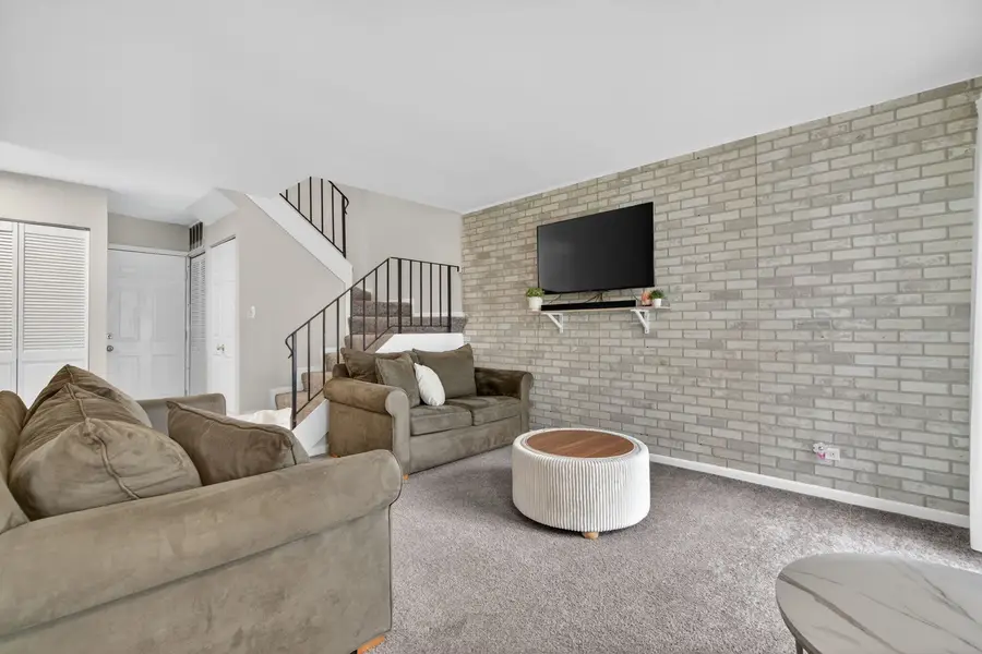 2302 Windsor Lane, Country Club Hills, IL 60478 - #3