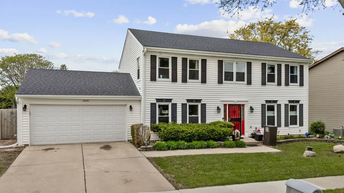 6806 Prairieview Avenue, Woodridge, IL 60517 - #1
