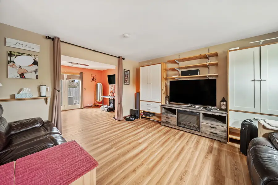 6806 Prairieview Avenue, Woodridge, IL 60517 - #3
