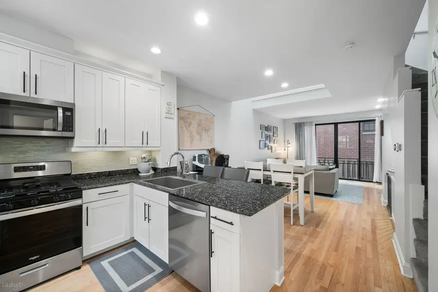 2820 N Greenview Avenue #B, Chicago, IL 60657 - #3