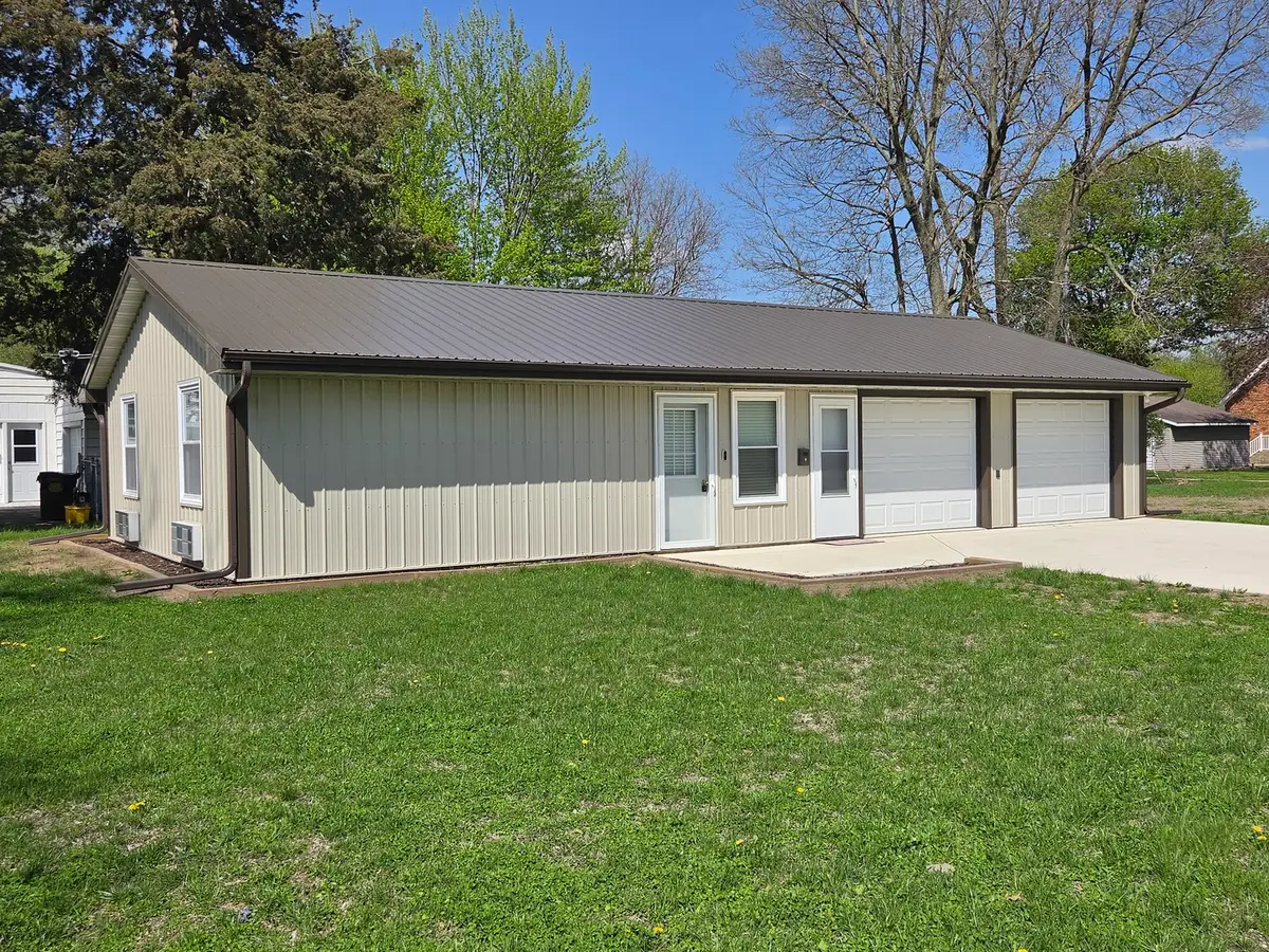 511 11th Avenue, Rock Falls, IL 61071 - #1