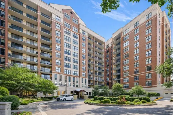 55 W Delaware Place #607, Chicago, IL 60610