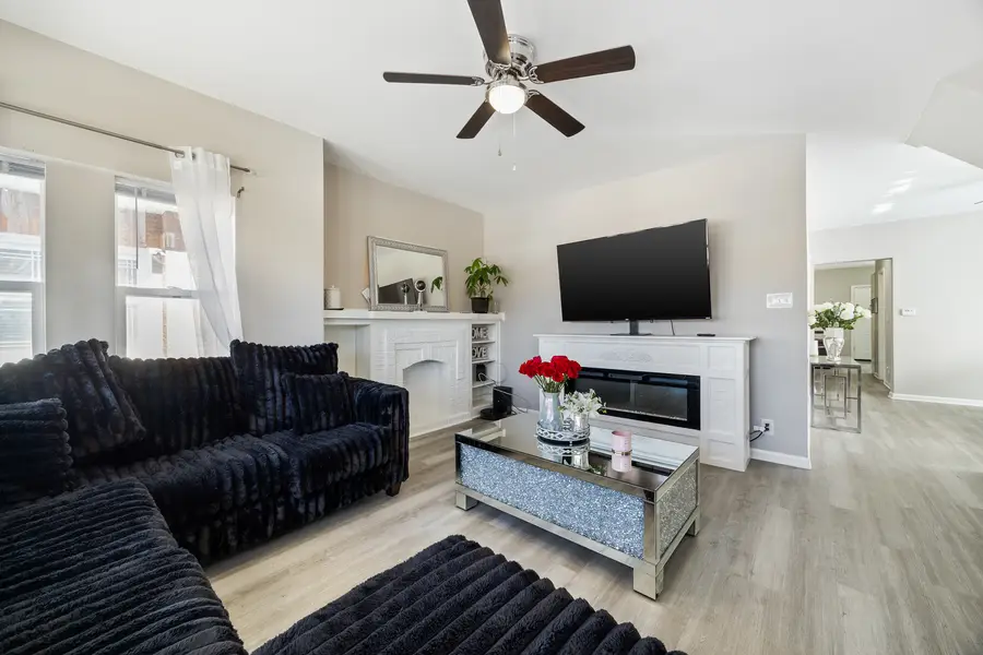 2431 Gunderson Avenue, Berwyn, IL 60402 - #3