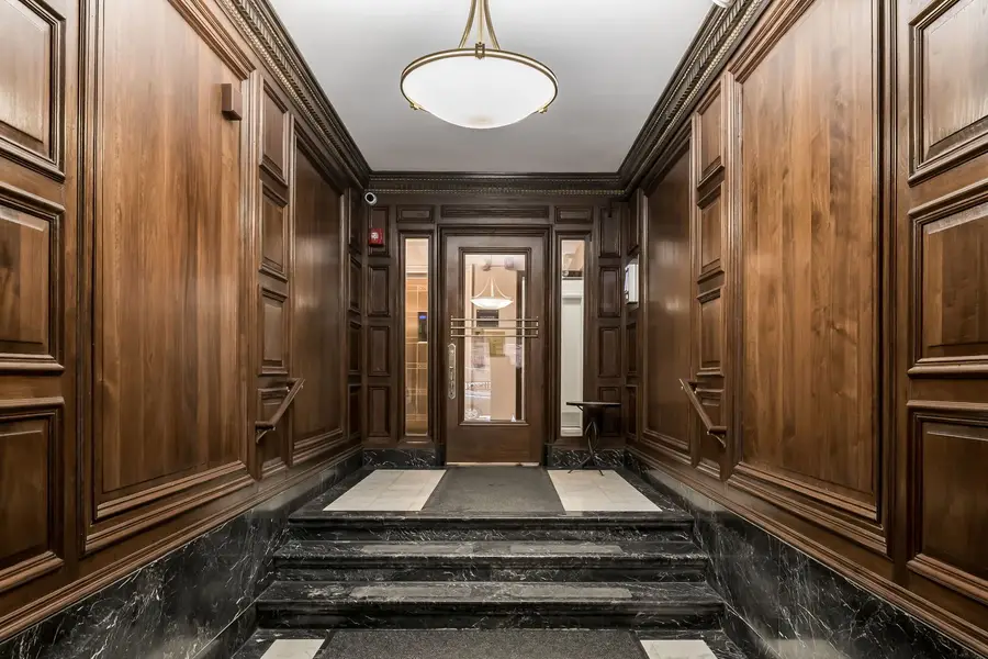 Address Withheld By Seller, Chicago, IL 60657 - #3