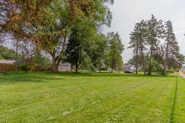 110 N Chase Avenue, Bartlett, IL 60103