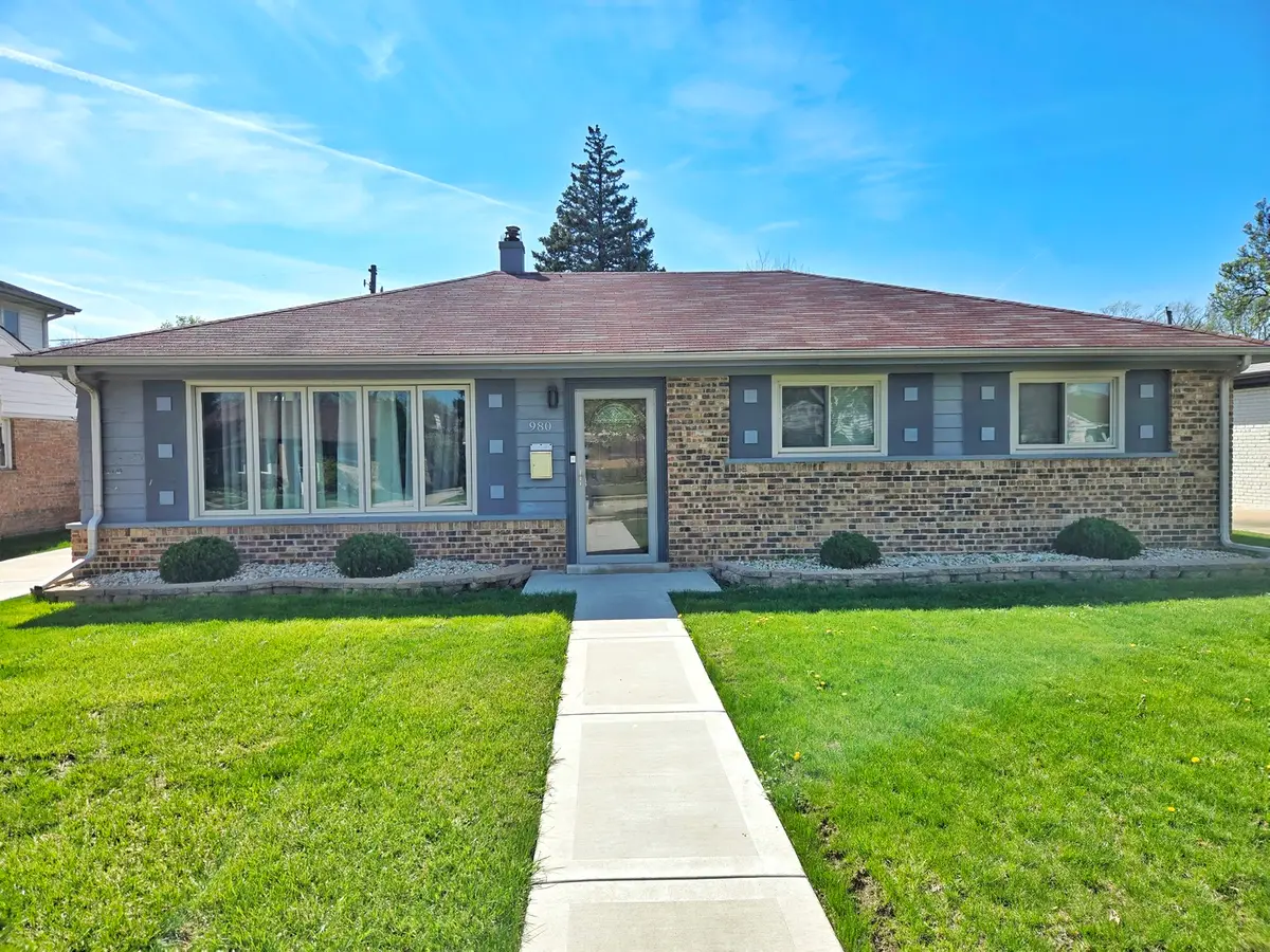 980 W Grant Drive, Des Plaines, IL 60016 - #1