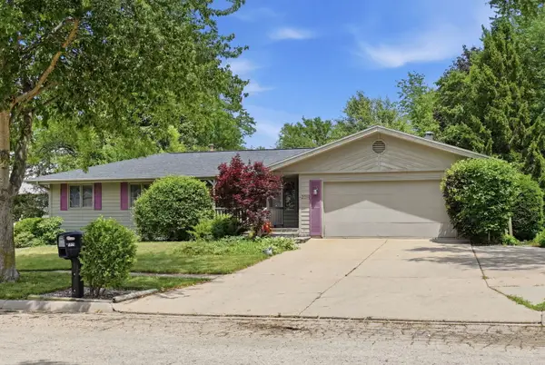 2014 Cimarron Drive, Freeport, IL 61032