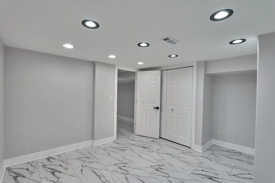 Address Withheld By Seller, Chicago, IL 60619 - #3