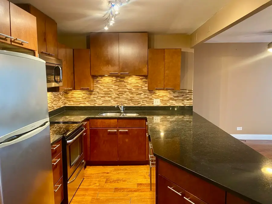 3930 N Pine Grove Avenue #514, Chicago, IL 60613 - #3