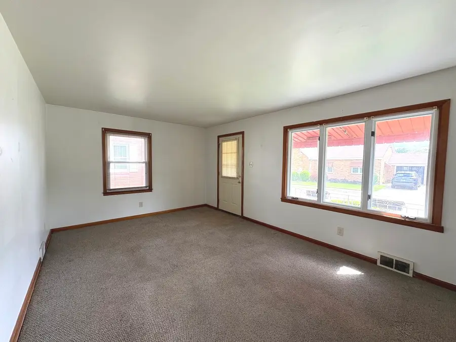 1810 Prospect Avenue, Peru, IL 61354 - #3