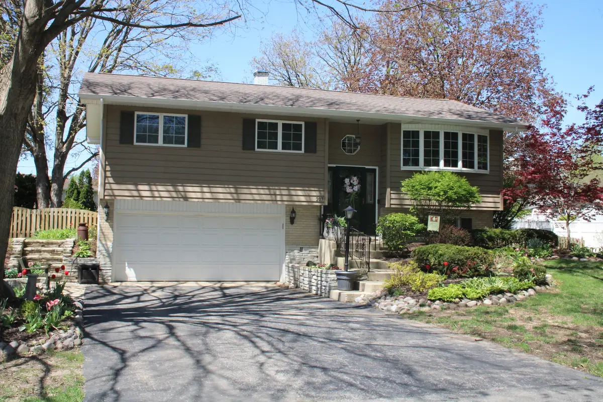 207 York Place, New Lenox, IL 60451 - #1