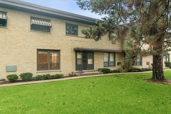 934 N Wheeling Road, Mount Prospect, IL 60056