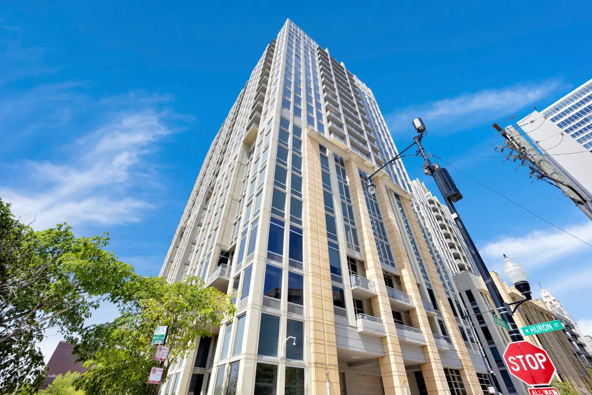 700 N Larrabee Street #1811, Chicago, IL 60654 - #1