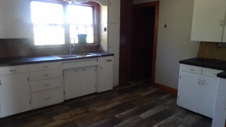 606 Bohn Street, Rosiclare, IL 62982 - #3