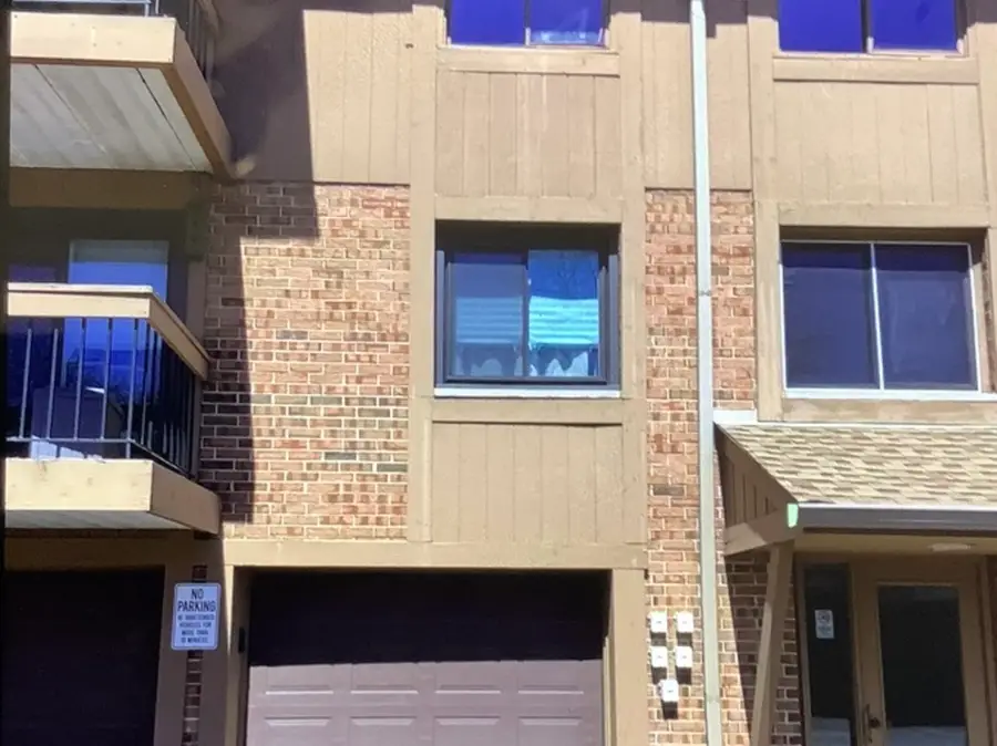 8090 Garfield Avenue #3-1, Burr Ridge, IL 60527 - #3