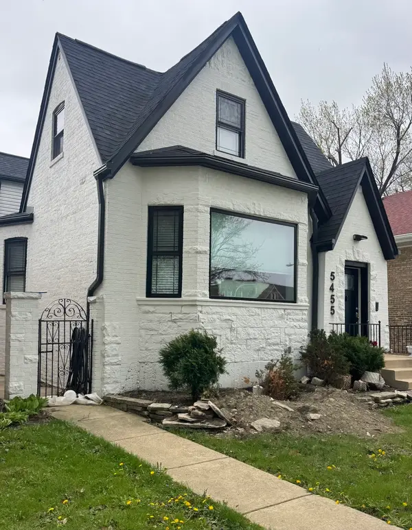 5455 W Roscoe Street, Chicago, IL 60641