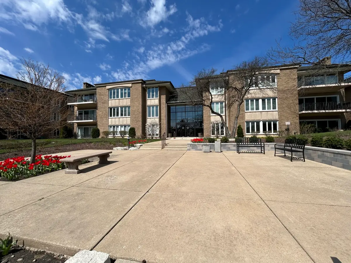 1 Oak Brook Club Drive #A105, Oak Brook, IL 60523 - #1