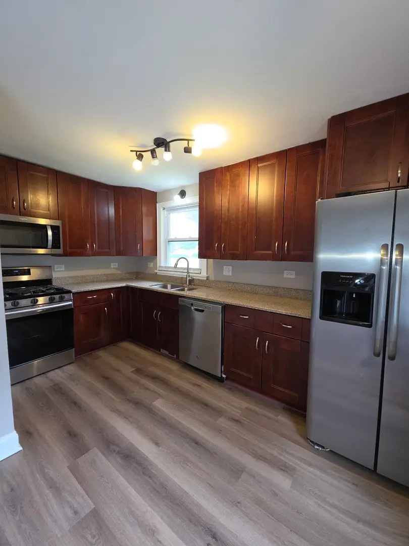 118 N Washington Street, Carpentersville, IL 60110 - #3