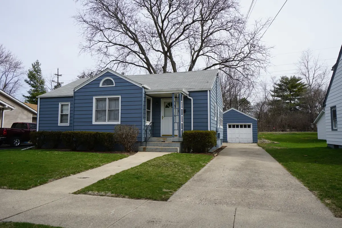 23 Lincoln Avenue, East Dundee, IL 60118 - #1