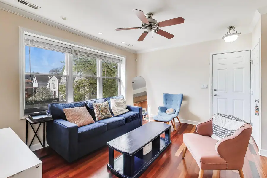 3414 W Cullom Avenue #2, Chicago, IL 60618 - #3