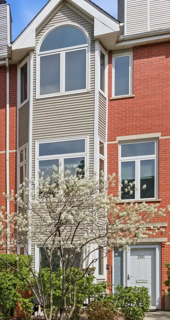 2561 N Greenview Avenue, Chicago, IL 60614 - #1