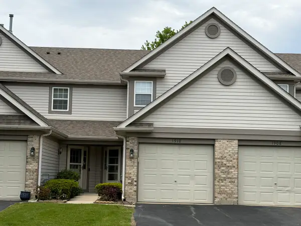 1910 Grove Avenue, Schaumburg, IL 60193