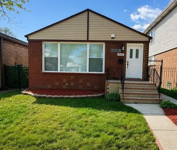 4540 S Leclaire Avenue, Chicago, IL 60638