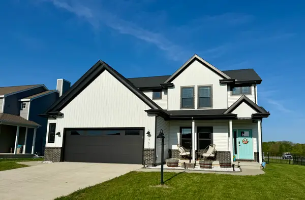 1701 Littlefield Lane, Mahomet, IL 61853