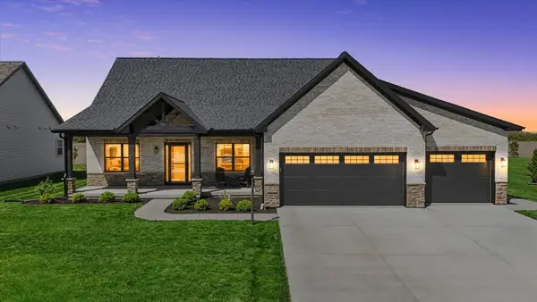 2842 E Stone Creek Boulevard, Urbana, IL 61802