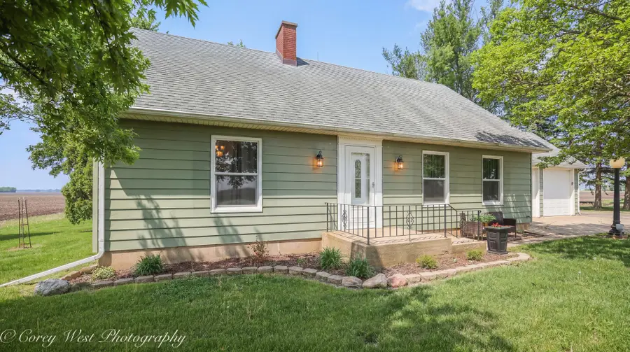 8994 Illinois Route 64, Sycamore, IL 60178 - #2