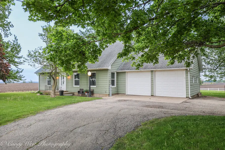 8994 Illinois Route 64, Sycamore, IL 60178 - #3