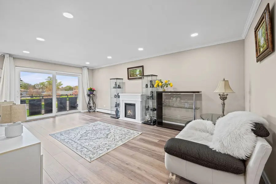 1205 E Hintz Road #209, Arlington Heights, IL 60004 - #2