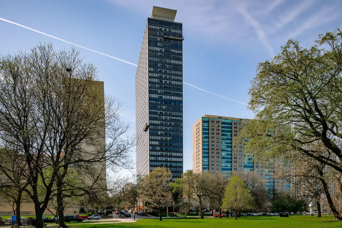 3150 N Lake Shore Drive #34A, Chicago, IL 60657 - #1