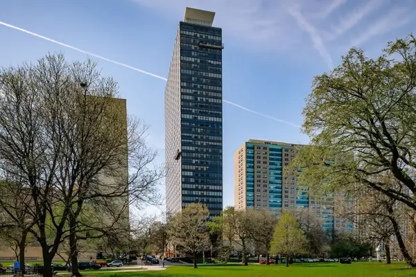 3150 N Lake Shore Drive #34A, Chicago, IL 60657