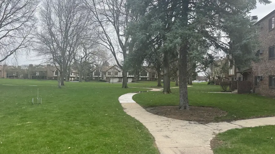 811 S Dwyer Avenue #E, Arlington Heights, IL 60005 - #2