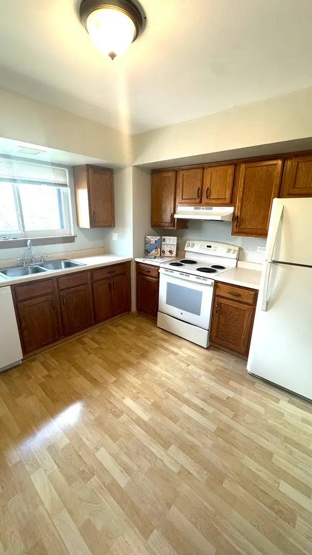 811 S Dwyer Avenue #E, Arlington Heights, IL 60005 - #3