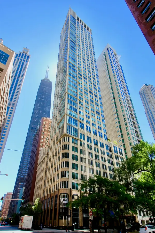 57 E Delaware Place #3102, Chicago, IL 60611