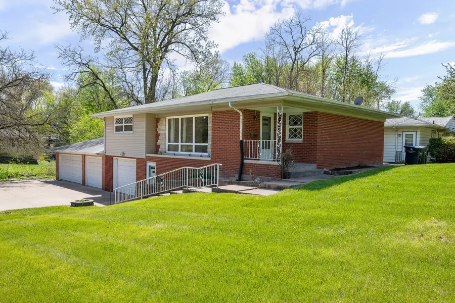 2400 27th Street, Rock Island, IL 61201 - #2
