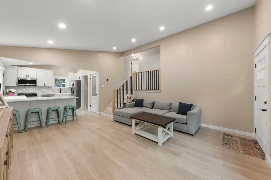 5244 Benton Avenue, Downers Grove, IL 60515 - #3