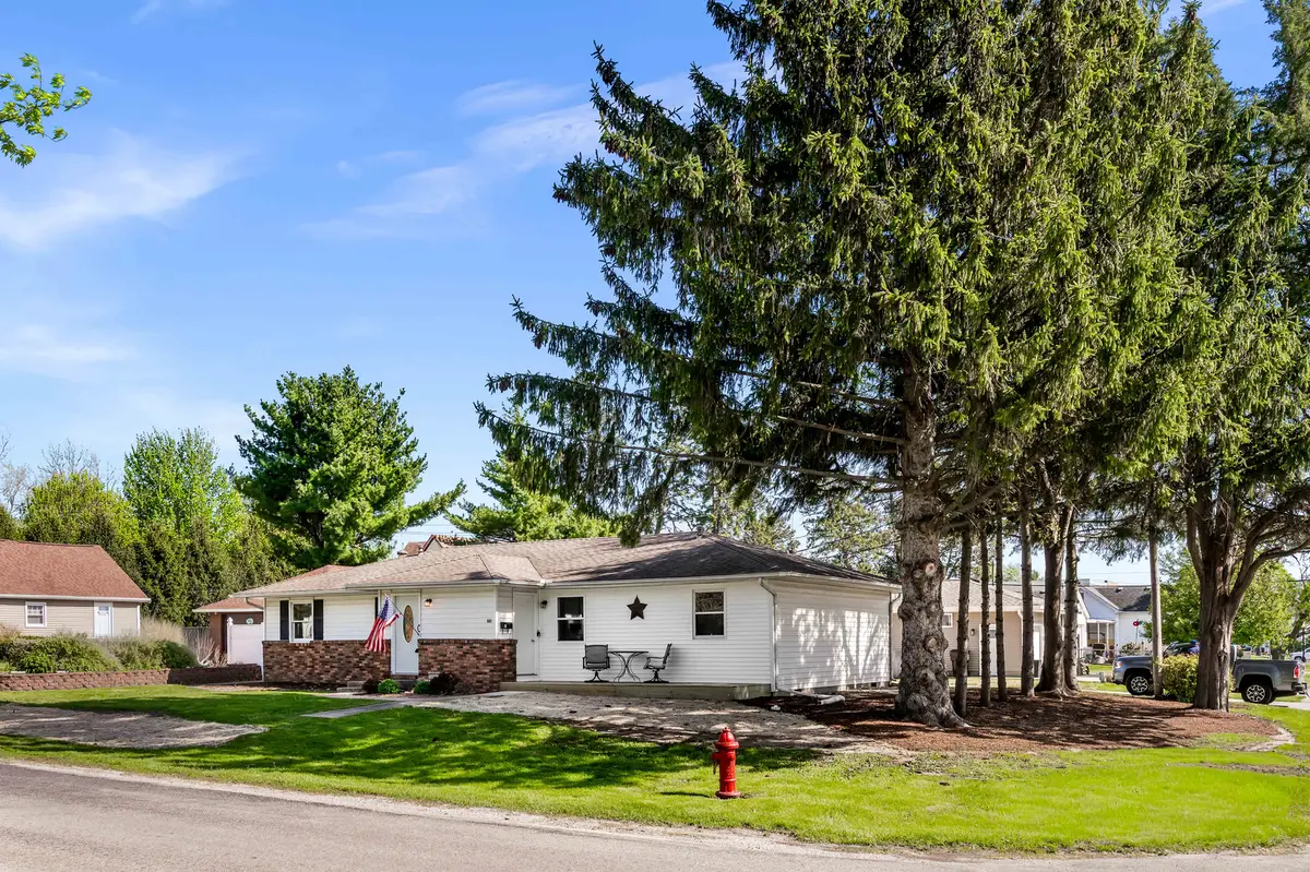 501 E Cherry Street, Le Roy, IL 61752 - #1