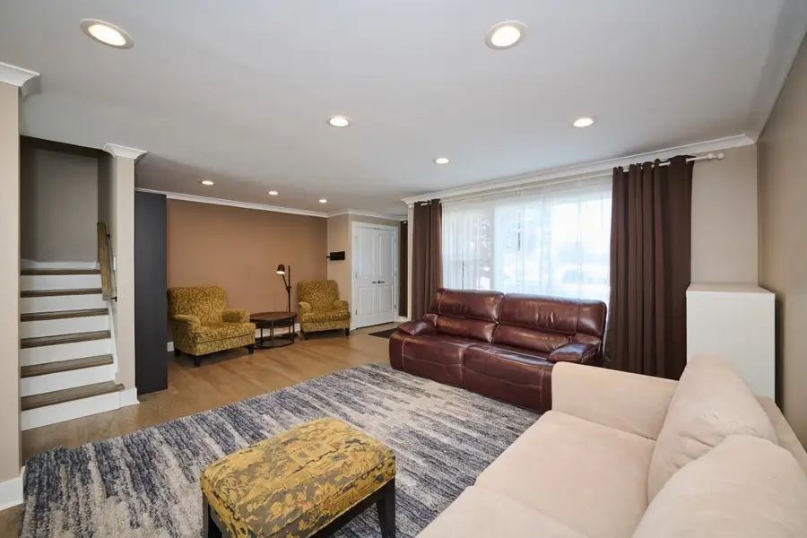 926 N Boxwood Drive, Mount Prospect, IL 60056 - #2