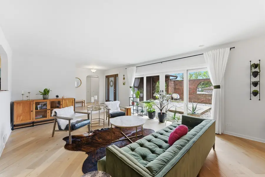 24262 W Rose Avenue, Lake Zurich, IL 60047 - #3