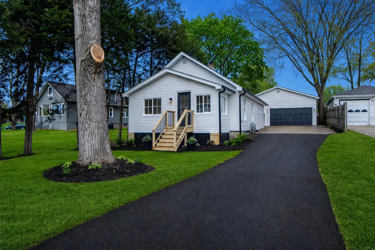 1008 S Lincoln Avenue, Aurora, IL 60505 - #1