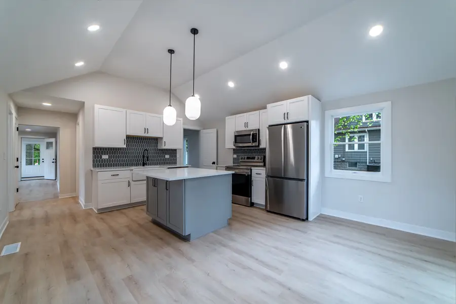 1008 S Lincoln Avenue, Aurora, IL 60505 - #2