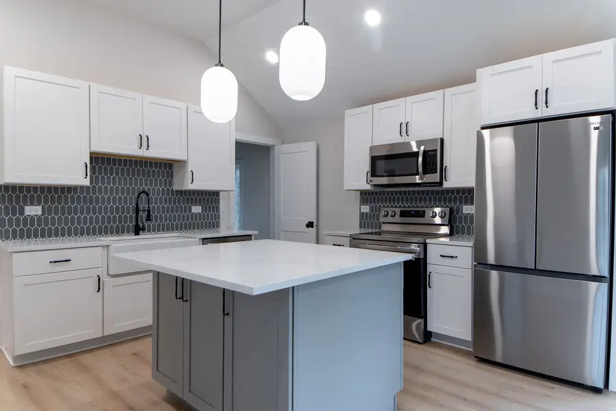 1008 S Lincoln Avenue, Aurora, IL 60505 - #3