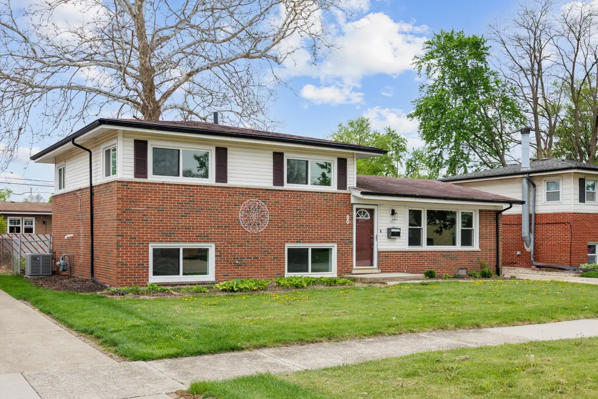 90 Peyton Drive, Chicago Heights, IL 60411 - #1