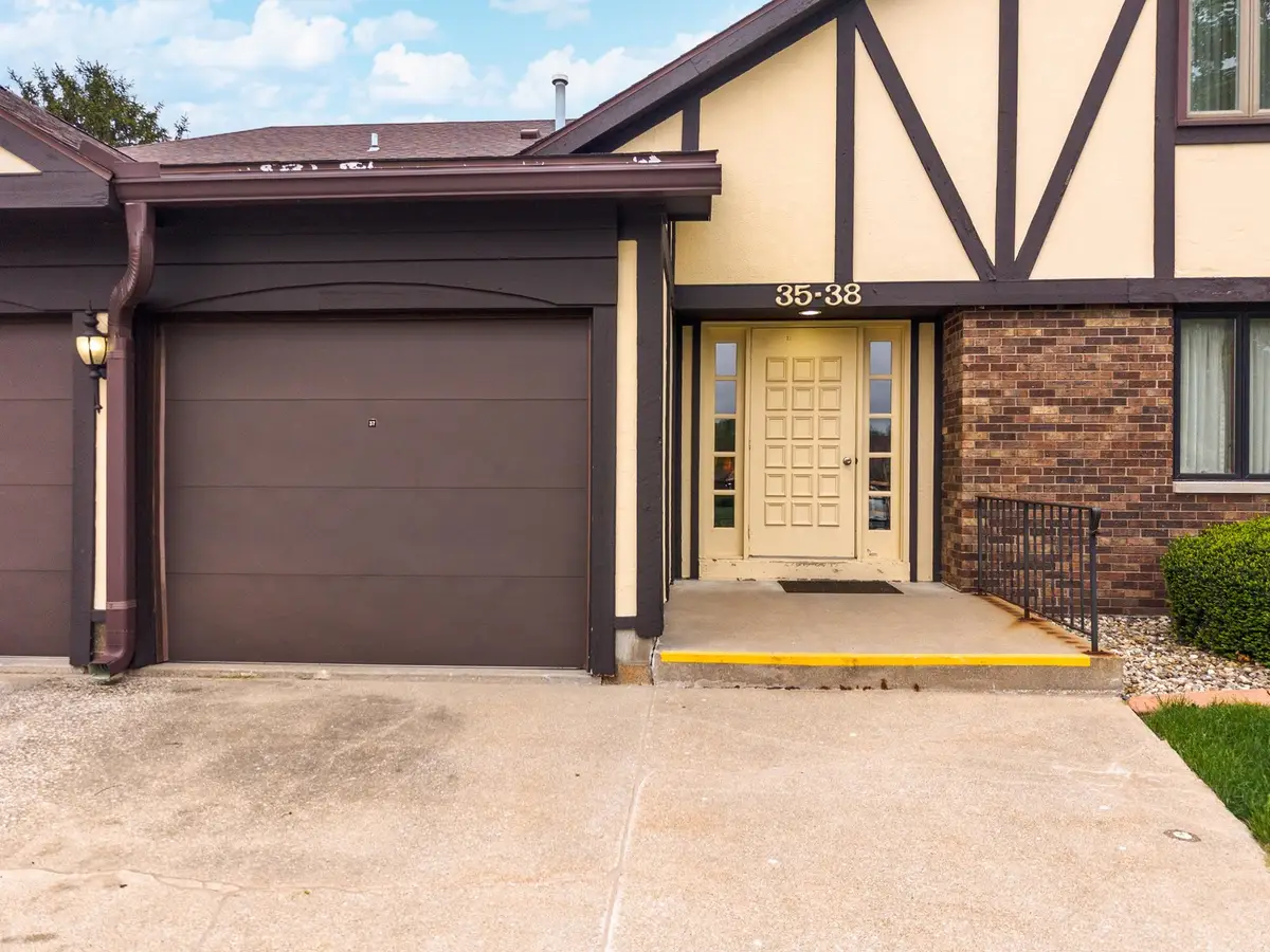 37 Crystal Court #A-1, Pontiac, IL 61764 - #1