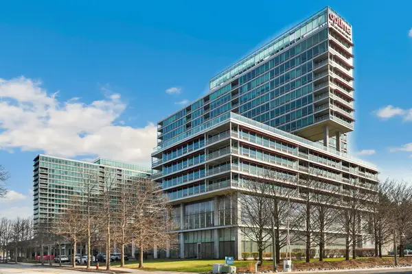 9655 Woods Drive #1709, Skokie, IL 60077