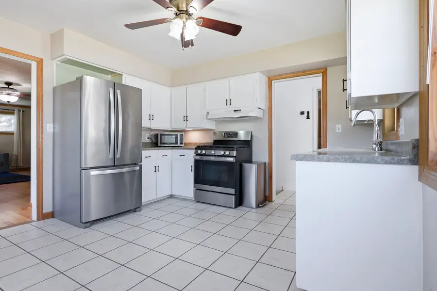 1118 Blakely Street, Woodstock, IL 60098 - #3