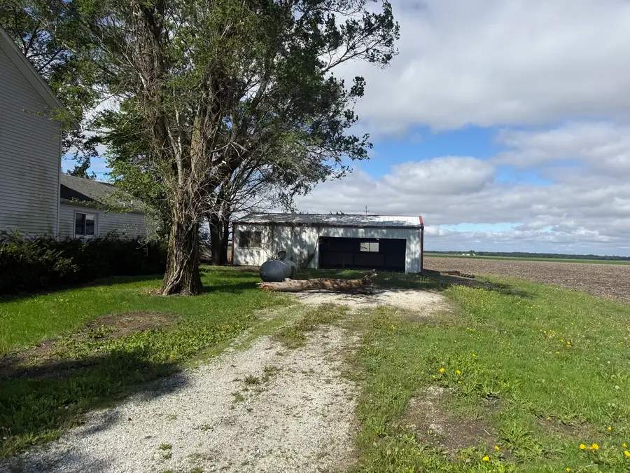 1329 N 1000 East Road, Onarga, IL 60955 - #3
